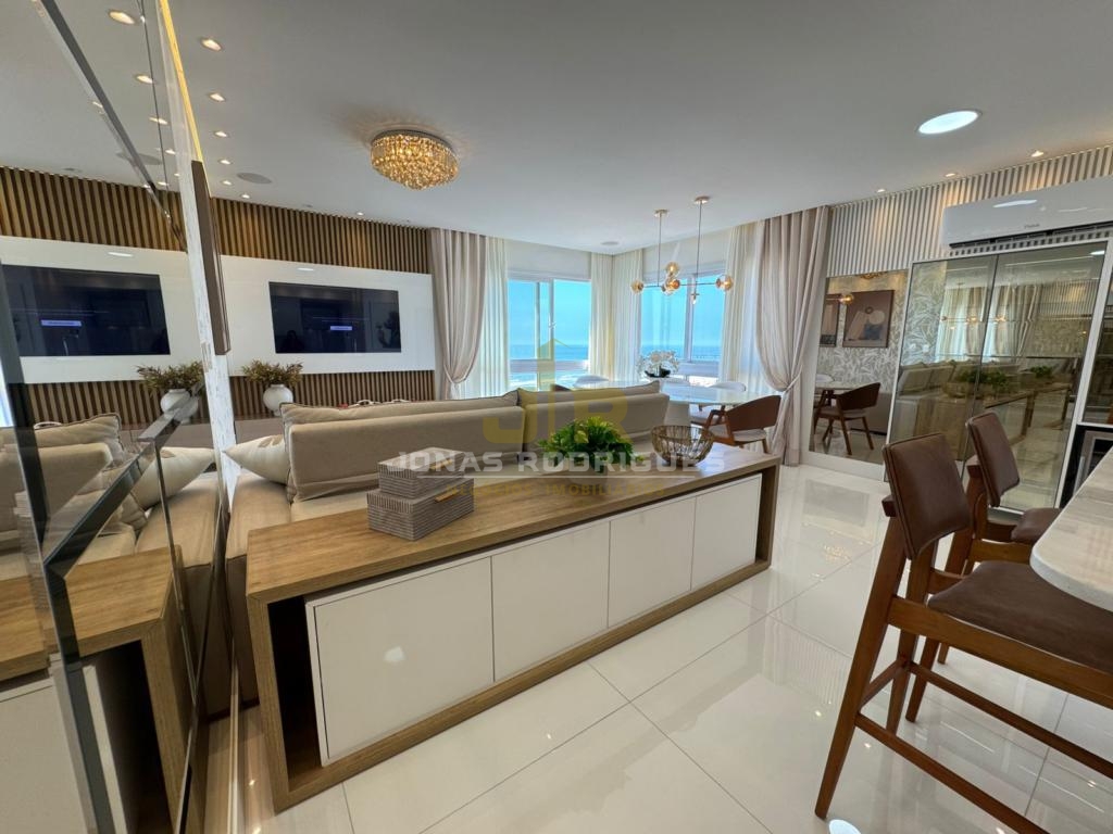 Apartamento 3 Dormitórios