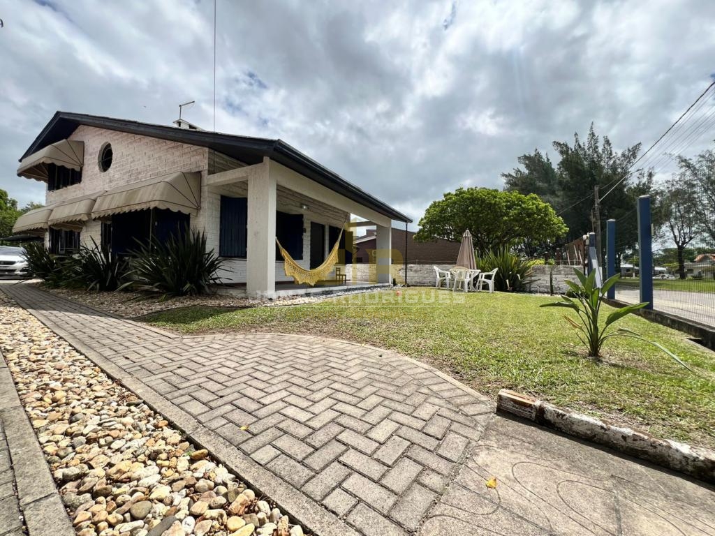 Casa 3 Dormitórios