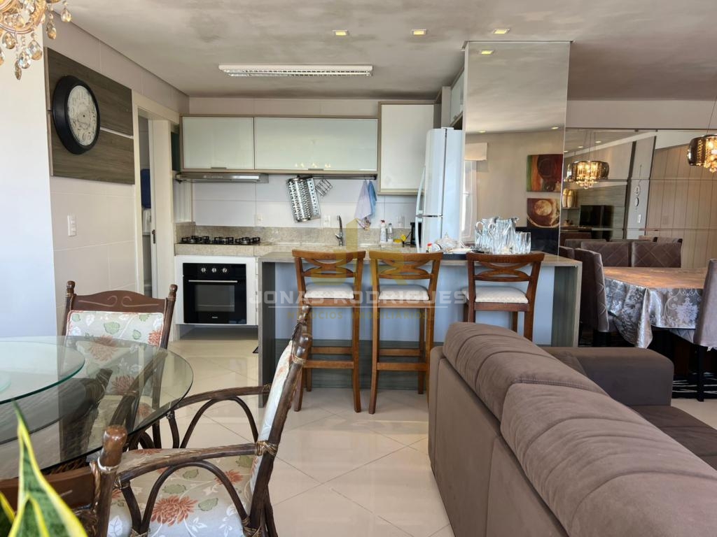 Apartamento 3 Dormitórios